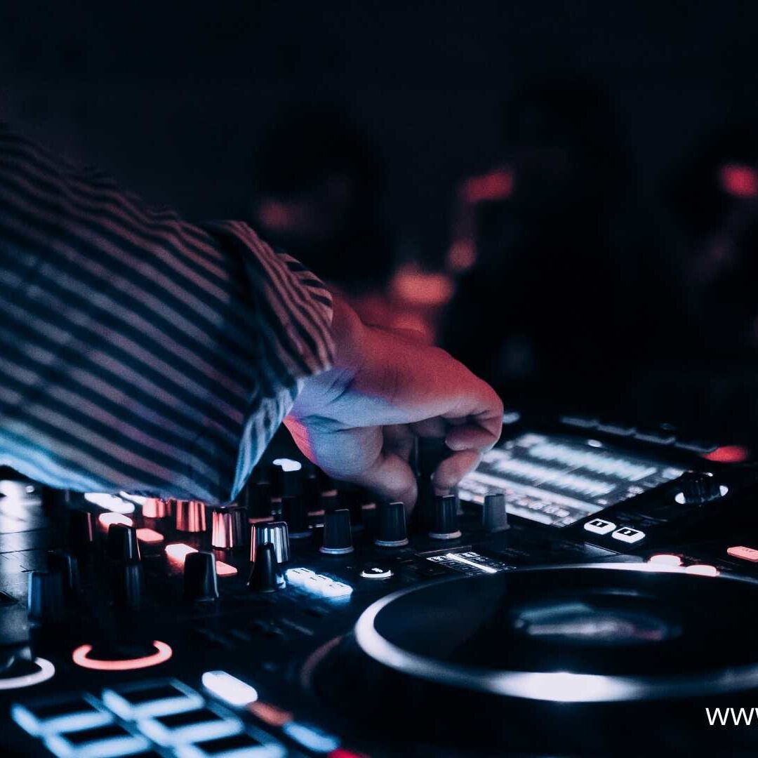 dj achtergrond donker www.marcelkroes.nl